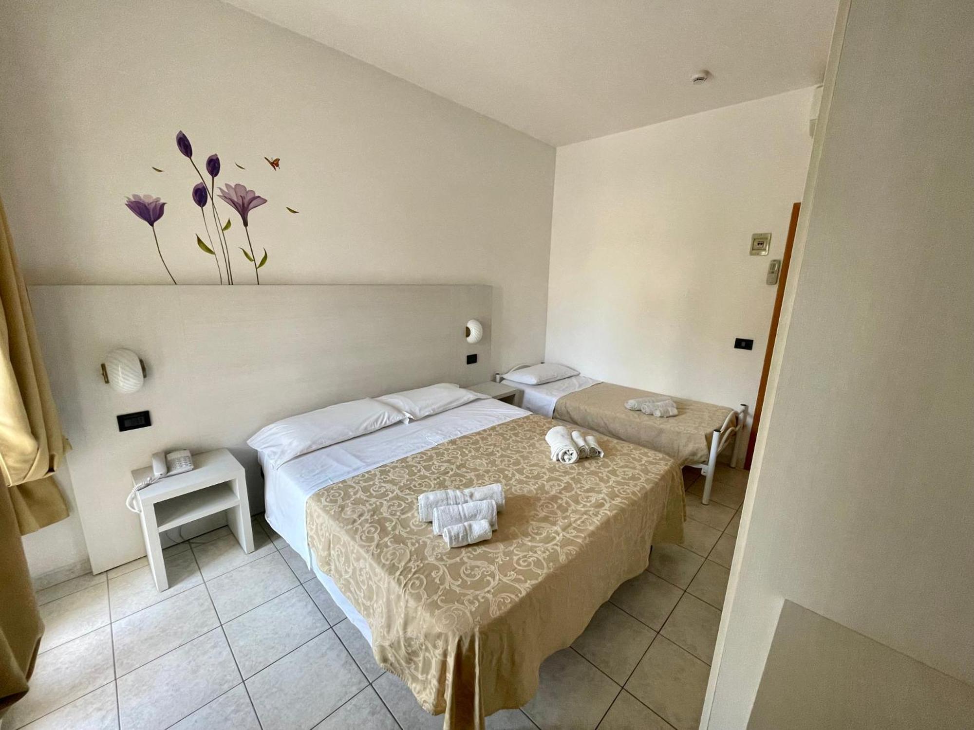 Dependance Hotel Marina Riccione Eksteriør billede