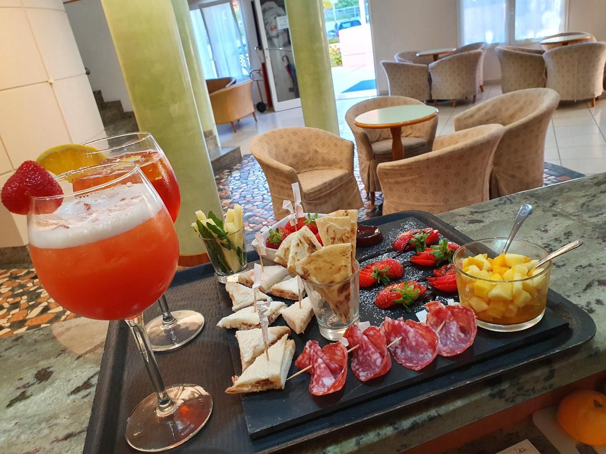 Dependance Hotel Marina Riccione Eksteriør billede